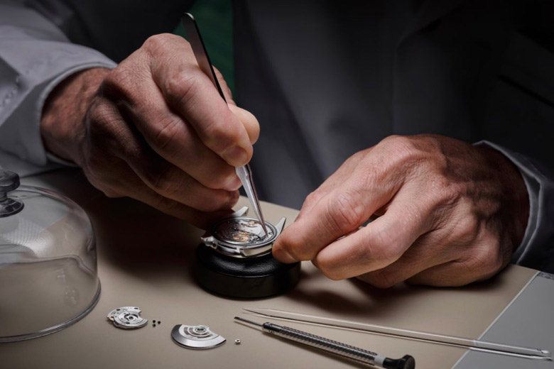 Rolex servicing at Goldfinger Jewelry (St Martin - St Maarten - St Barthélemy)